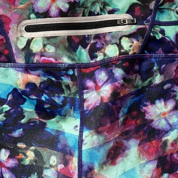Athleta Floral Fade Sonar Capri Leggings Size X Small - Picture 5 of 7